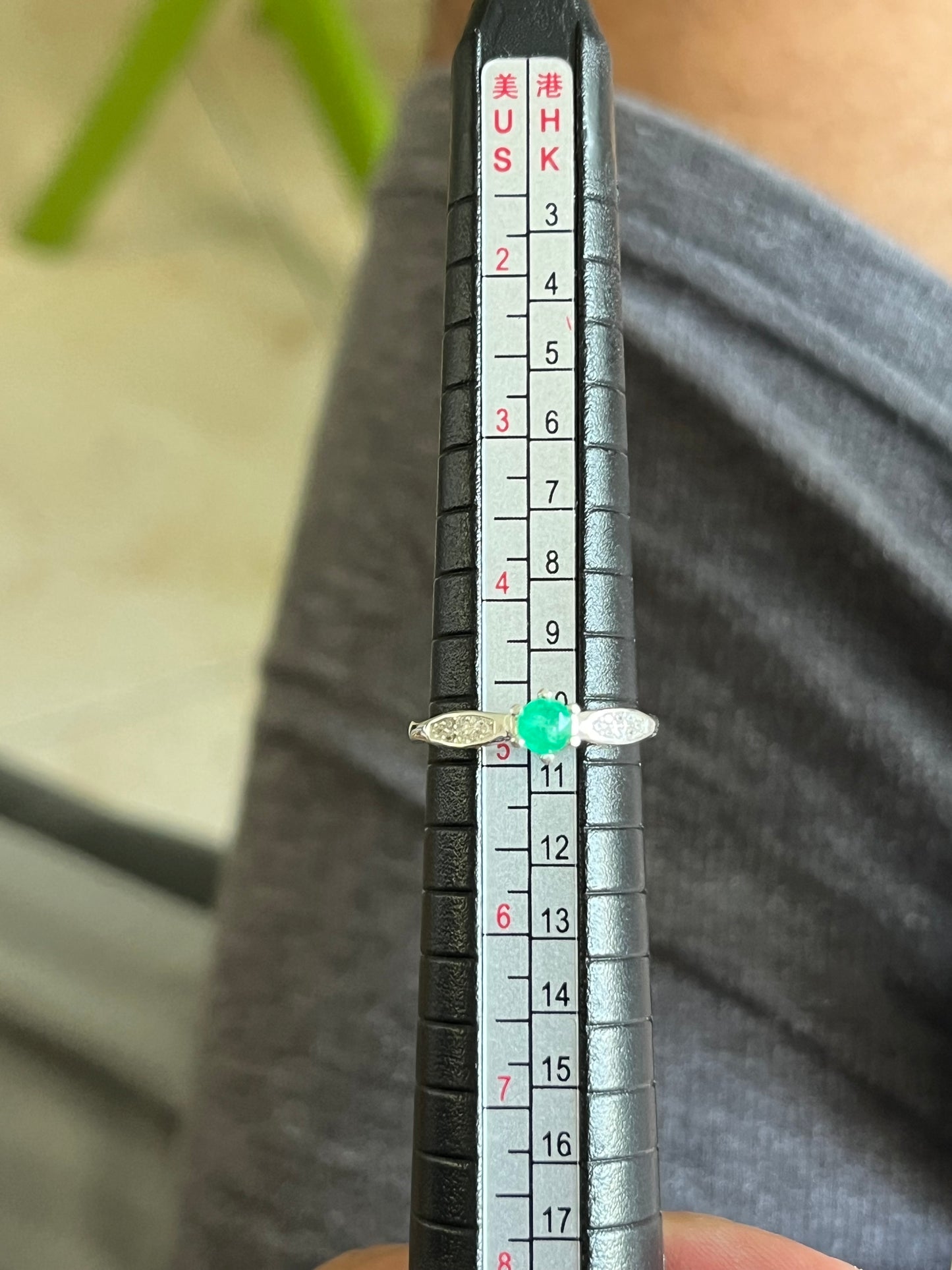 Anillos en Plata 925 con Esmeralda colombiana – Tallas de la 5 a la 7 y Diseños Variados